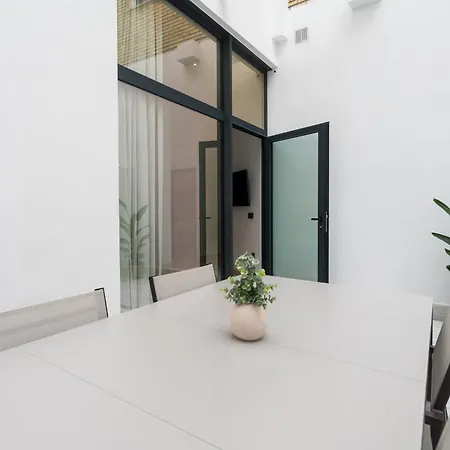 New Design Apartment - Private Patio - Gallos 2 Seville Exterior photo