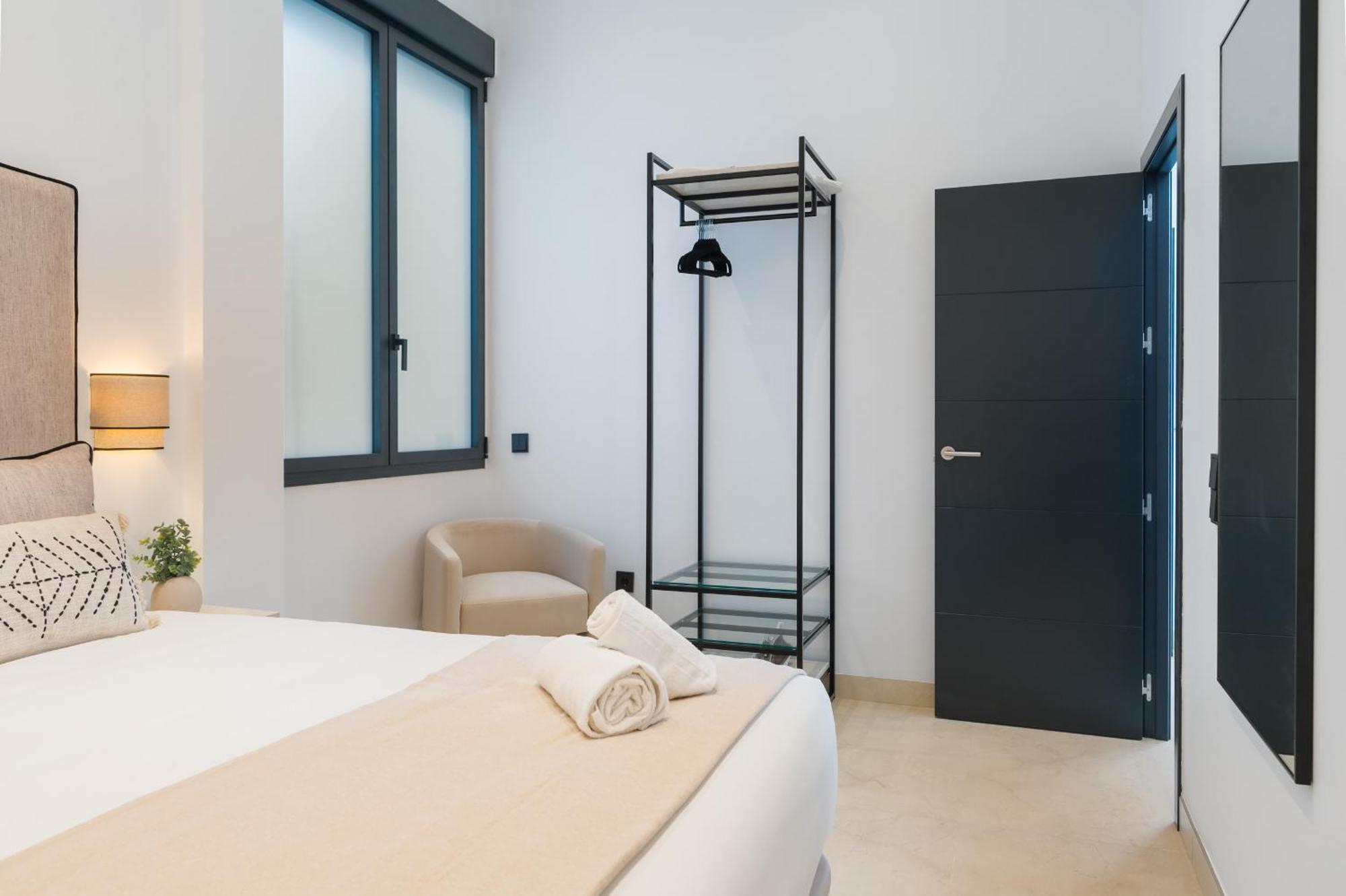 Apartment New Design - Private Patio - Gallos 2 Sevilla